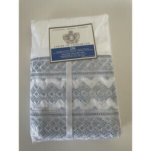 COURT OF VERSAILLES Cannon Royal Family Two King Pillowcases Lace Edge New